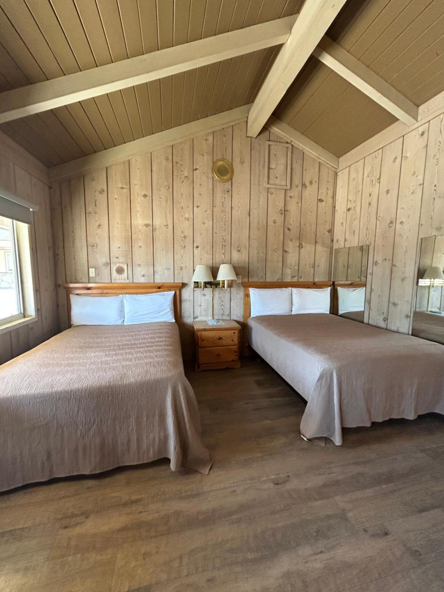 Bristlecone Motel Big Pine Exterior photo